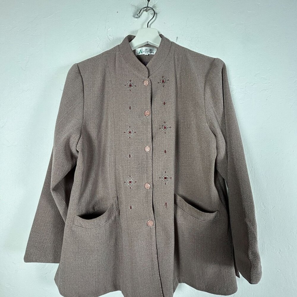 Rong Fa Fu Zhuang Womens Embroidered Mandarin Collar Asian Jacket 15 Button Up